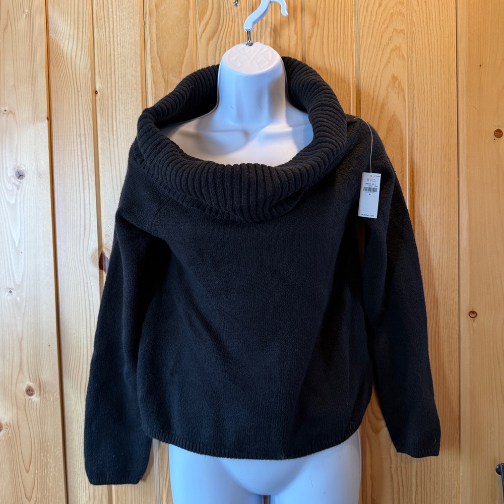 NWT OLD NAVY WIDE NECK COWL SWEATER